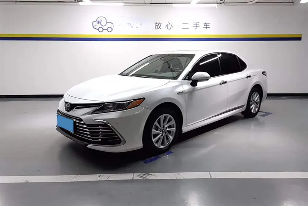 2021 Toyota Camry 2.5L 178HP L4 E-CVT Hybrid