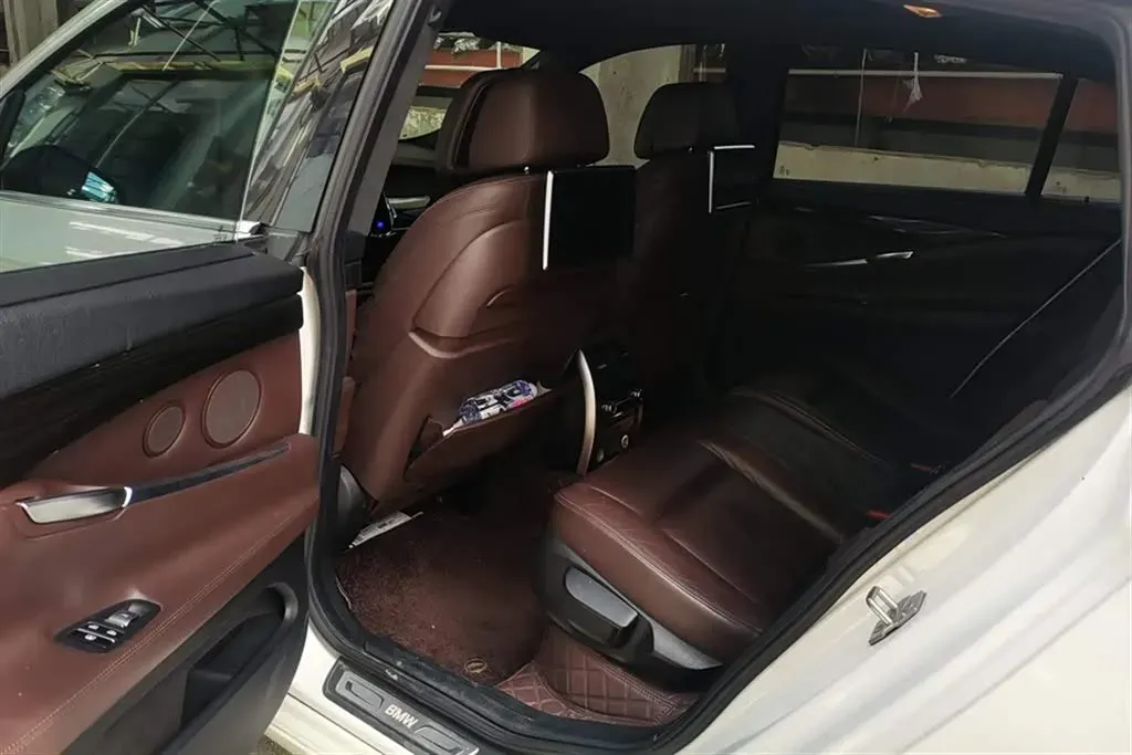 2015 BMW 5 Series GT 3.0T 306HP L6 8AT,autocango,china used car exporter,china ev exporter,chinese used car exporter,chinese used ev exporter