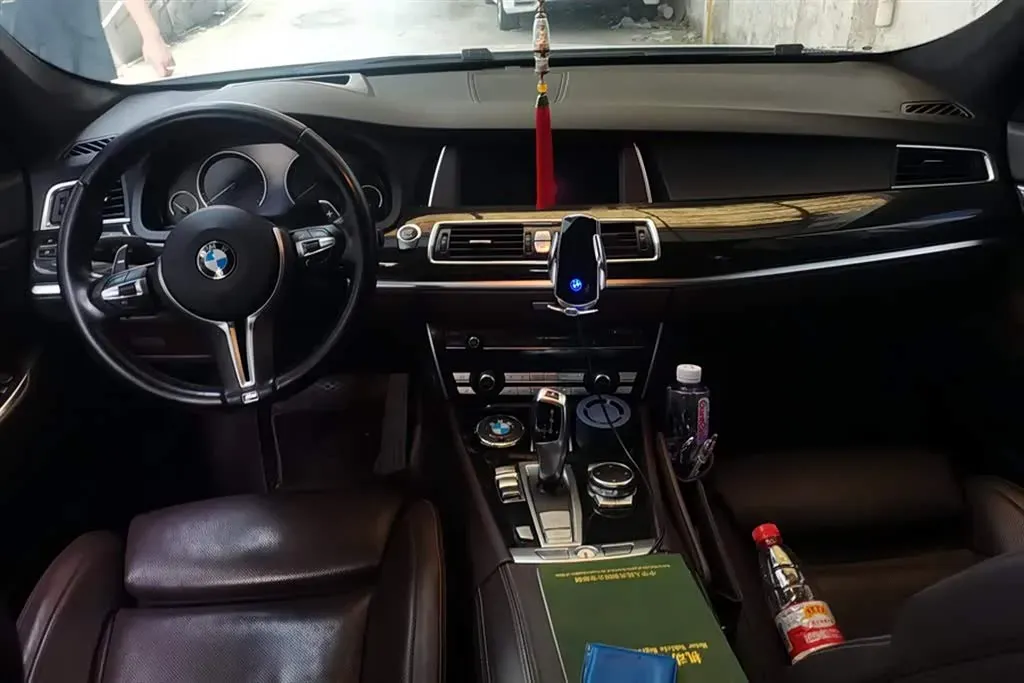 2015 BMW 5 Series GT 3.0T 306HP L6 8AT,autocango,china used car exporter,china ev exporter,chinese used car exporter,chinese used ev exporter