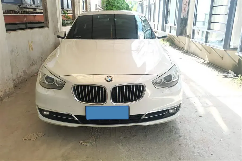 2015 BMW 5 Series GT 3.0T 306HP L6 8AT,autocango,china used car exporter,china ev exporter,chinese used car exporter,chinese used ev exporter