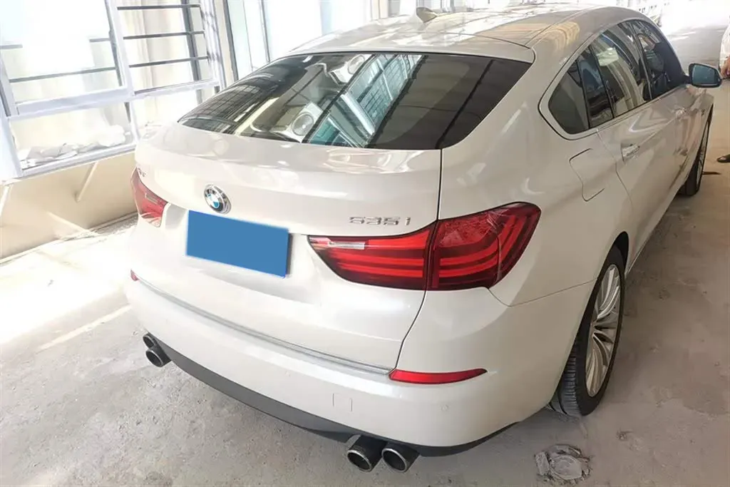 2015 BMW 5 Series GT 3.0T 306HP L6 8AT,autocango,china used car exporter,china ev exporter,chinese used car exporter,chinese used ev exporter