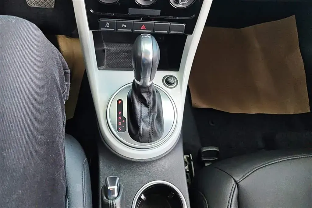 2018 Volkswagen Beetle 1.2T 105HP L4 7DCT,autocango,china used car exporter,china ev exporter,chinese used car exporter,chinese used ev exporter