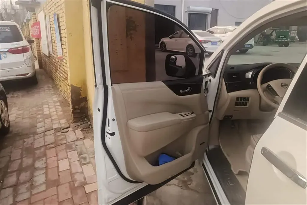 2015 Nissan Quest 3.5L 277HP V6 CVT,autocango,china used car exporter,china ev exporter,chinese used car exporter,chinese used ev exporter