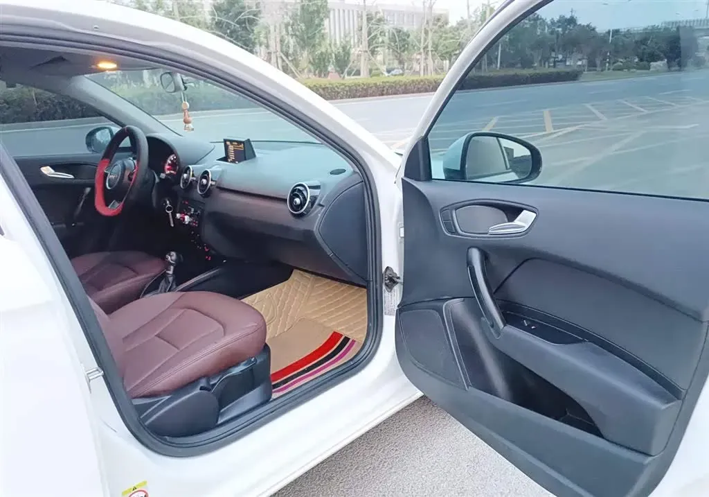 2014 Audi A1 1.4T 122HP L4 7DCT,autocango,china used car exporter,china ev exporter,chinese used car exporter,chinese used ev exporter