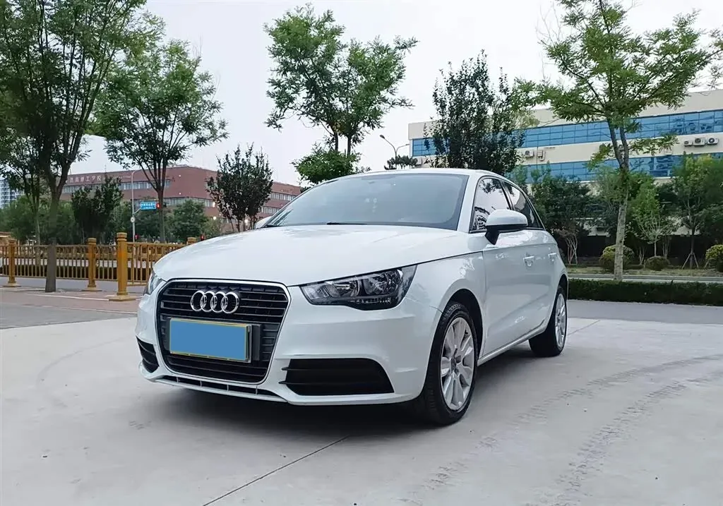 2014 Audi A1 1.4T 122HP L4 7DCT,autocango,china used car exporter,china ev exporter,chinese used car exporter,chinese used ev exporter