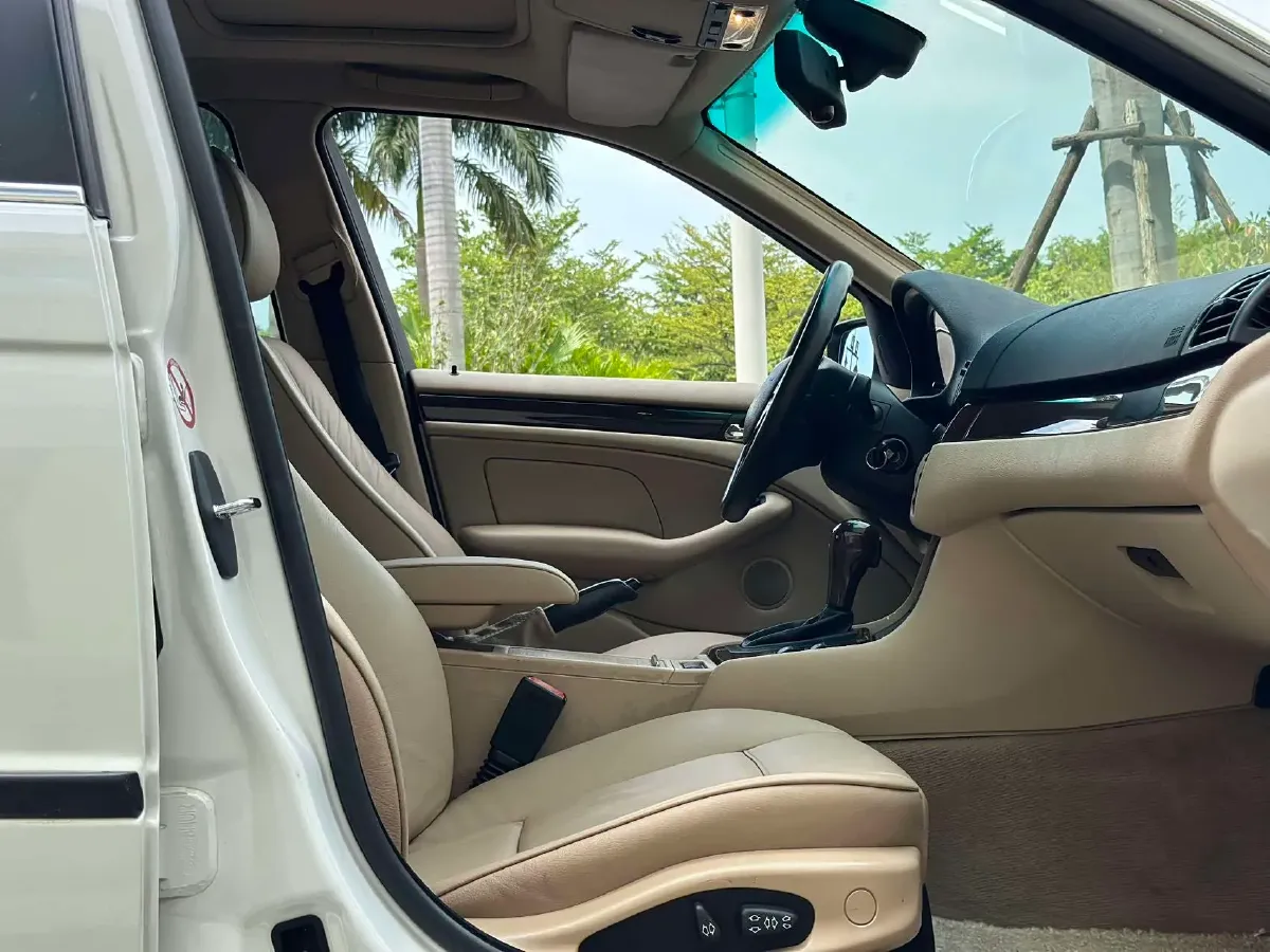 2004 BMW 3 Series 2.5L 192HP L6 5AT,autocango,china used car exporter,china ev exporter,chinese used car exporter,chinese used ev exporter