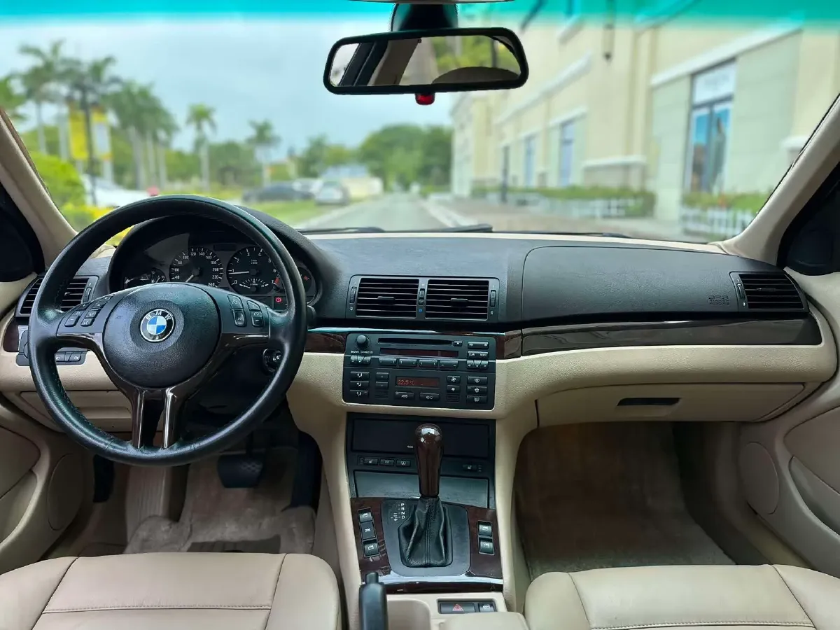 2004 BMW 3 Series 2.5L 192HP L6 5AT,autocango,china used car exporter,china ev exporter,chinese used car exporter,chinese used ev exporter