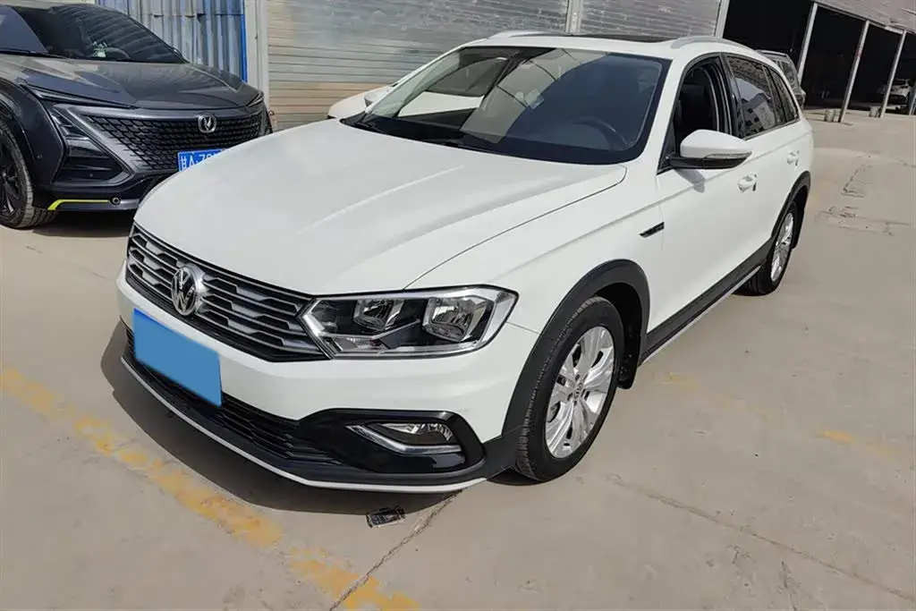 2018 Volkswagen C-Trek 1.4T 131HP L4 7DCT