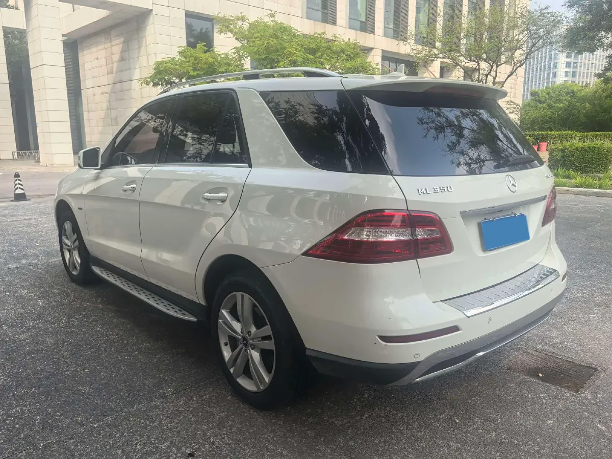 2013 Mercedes-Benz SL Class 3.5L 306HP V6 7AT,autocango,china used car exporter,china ev exporter,chinese used car exporter,chinese used ev exporter