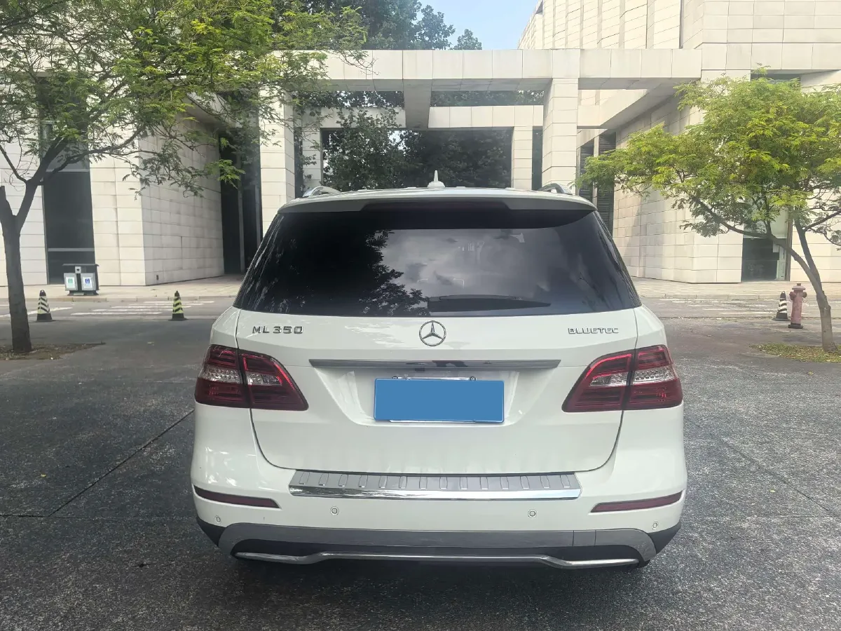 2013 Mercedes-Benz SL Class 3.5L 306HP V6 7AT,autocango,china used car exporter,china ev exporter,chinese used car exporter,chinese used ev exporter
