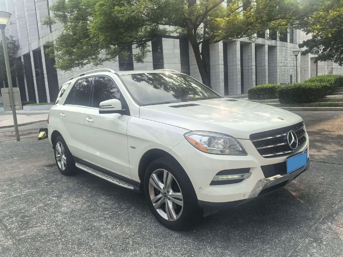 2013 Mercedes-Benz SL Class 3.5L 306HP V6 7AT,autocango,china used car exporter,china ev exporter,chinese used car exporter,chinese used ev exporter