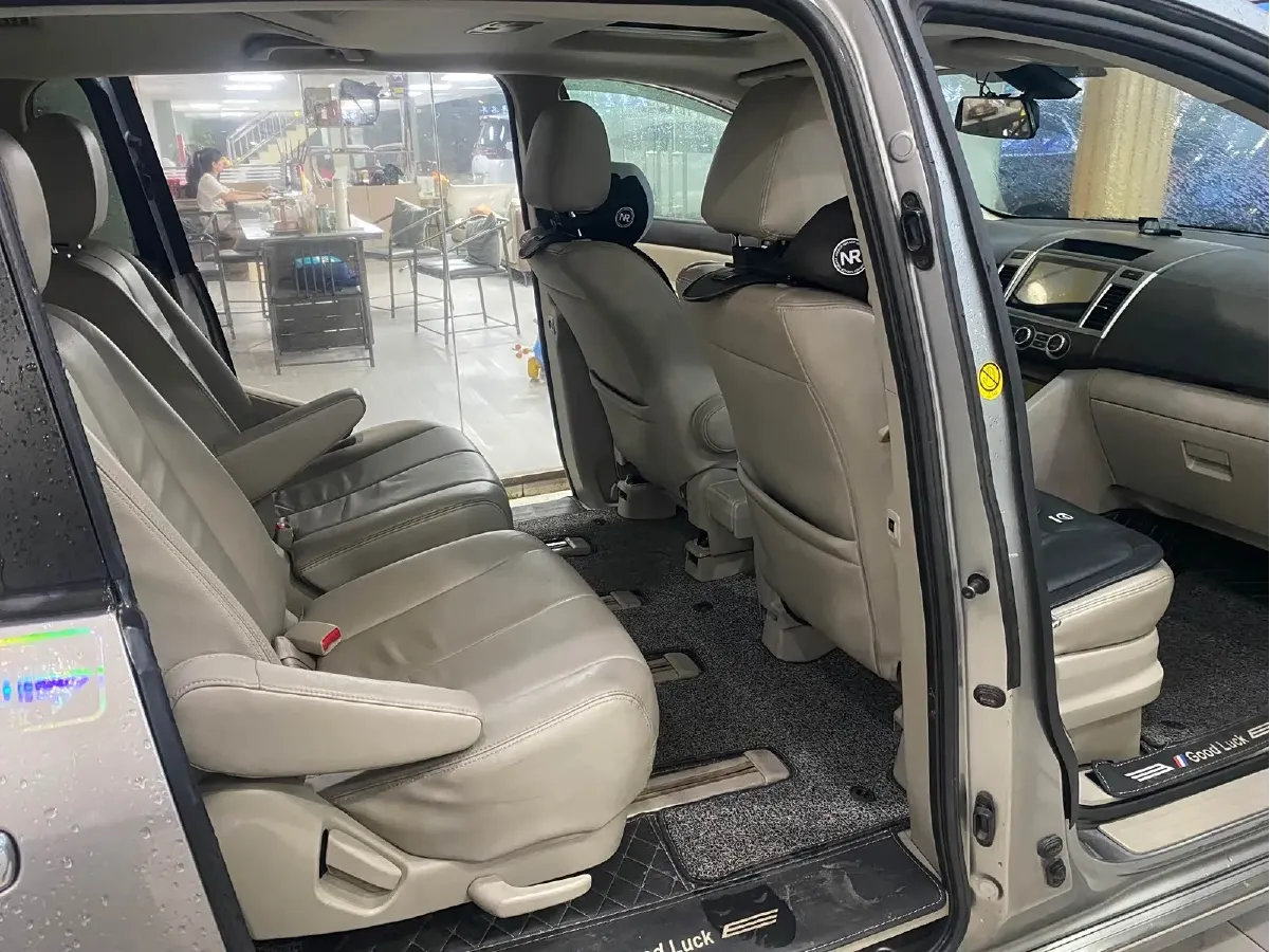 2013 Mazda 8 2.5L 163HP L4 5AT,autocango,china used car exporter,china ev exporter,chinese used car exporter,chinese used ev exporter