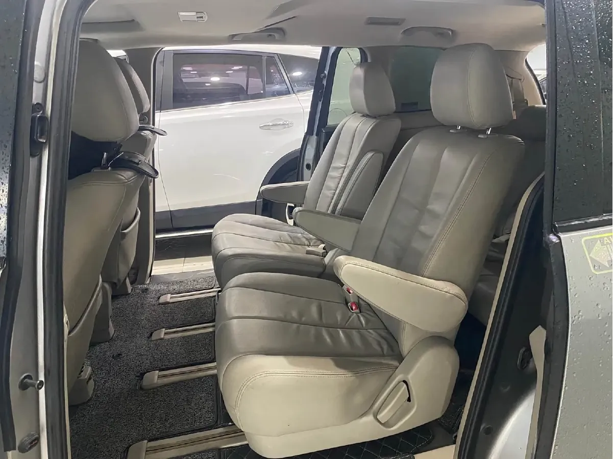 2013 Mazda 8 2.5L 163HP L4 5AT,autocango,china used car exporter,china ev exporter,chinese used car exporter,chinese used ev exporter