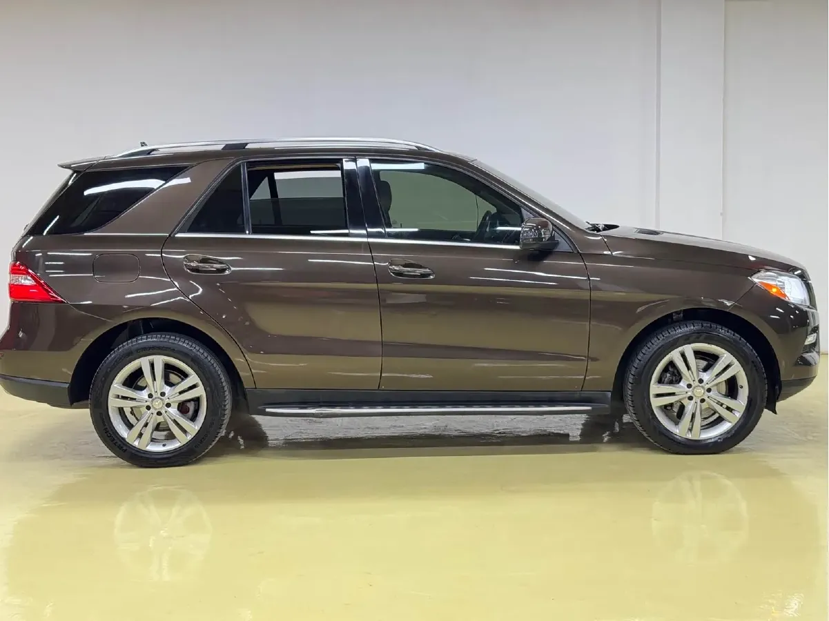 2013 Mercedes-Benz SL Class 3.5L 306HP V6 7AT,autocango,china used car exporter,china ev exporter,chinese used car exporter,chinese used ev exporter