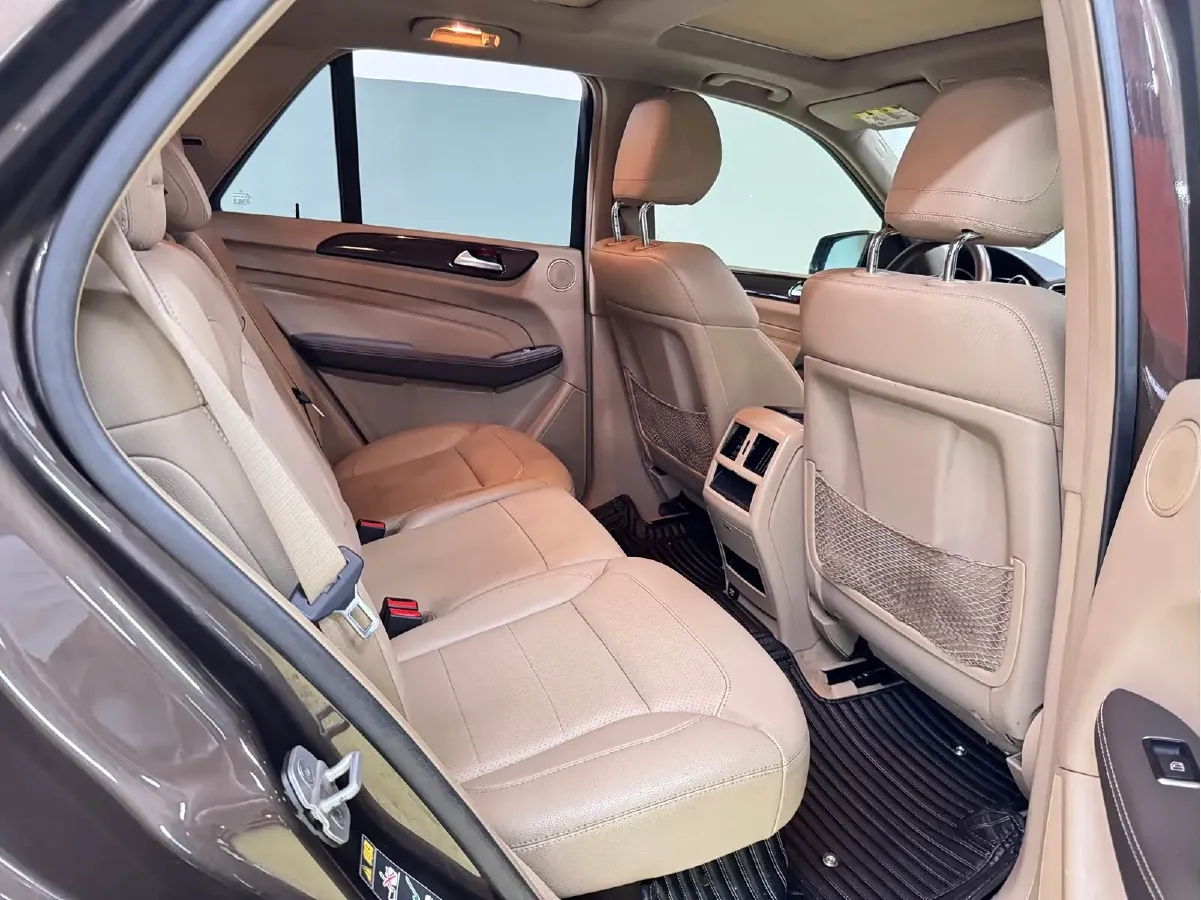 2013 Mercedes-Benz SL Class 3.5L 306HP V6 7AT,autocango,china used car exporter,china ev exporter,chinese used car exporter,chinese used ev exporter