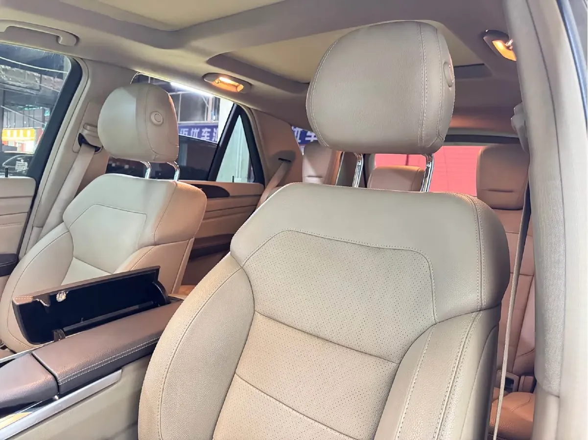 2013 Mercedes-Benz SL Class 3.5L 306HP V6 7AT,autocango,china used car exporter,china ev exporter,chinese used car exporter,chinese used ev exporter