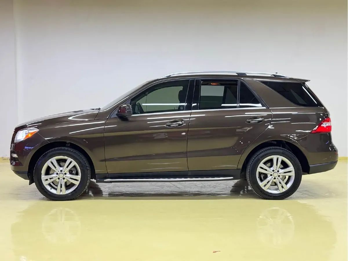 2013 Mercedes-Benz SL Class 3.5L 306HP V6 7AT,autocango,china used car exporter,china ev exporter,chinese used car exporter,chinese used ev exporter