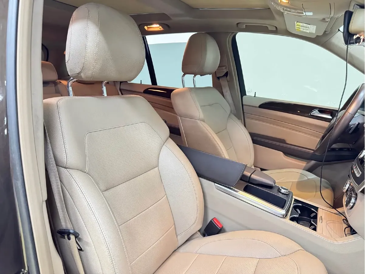 2013 Mercedes-Benz SL Class 3.5L 306HP V6 7AT,autocango,china used car exporter,china ev exporter,chinese used car exporter,chinese used ev exporter