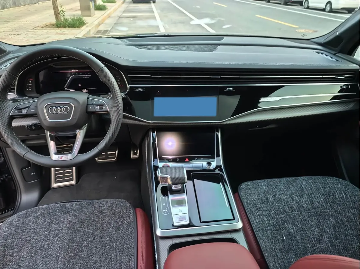 2024 Audi SQ7 4.0T 507HP V8 8AT,autocango,china used car exporter,china ev exporter,chinese used car exporter,chinese used ev exporter