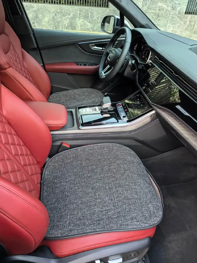 2024 Audi SQ7 4.0T 507HP V8 8AT,autocango,china used car exporter,china ev exporter,chinese used car exporter,chinese used ev exporter