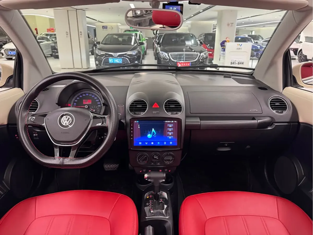 2009 Volkswagen Beetle 2.0L 115HP L4 6AT,autocango,china used car exporter,china ev exporter,chinese used car exporter,chinese used ev exporter