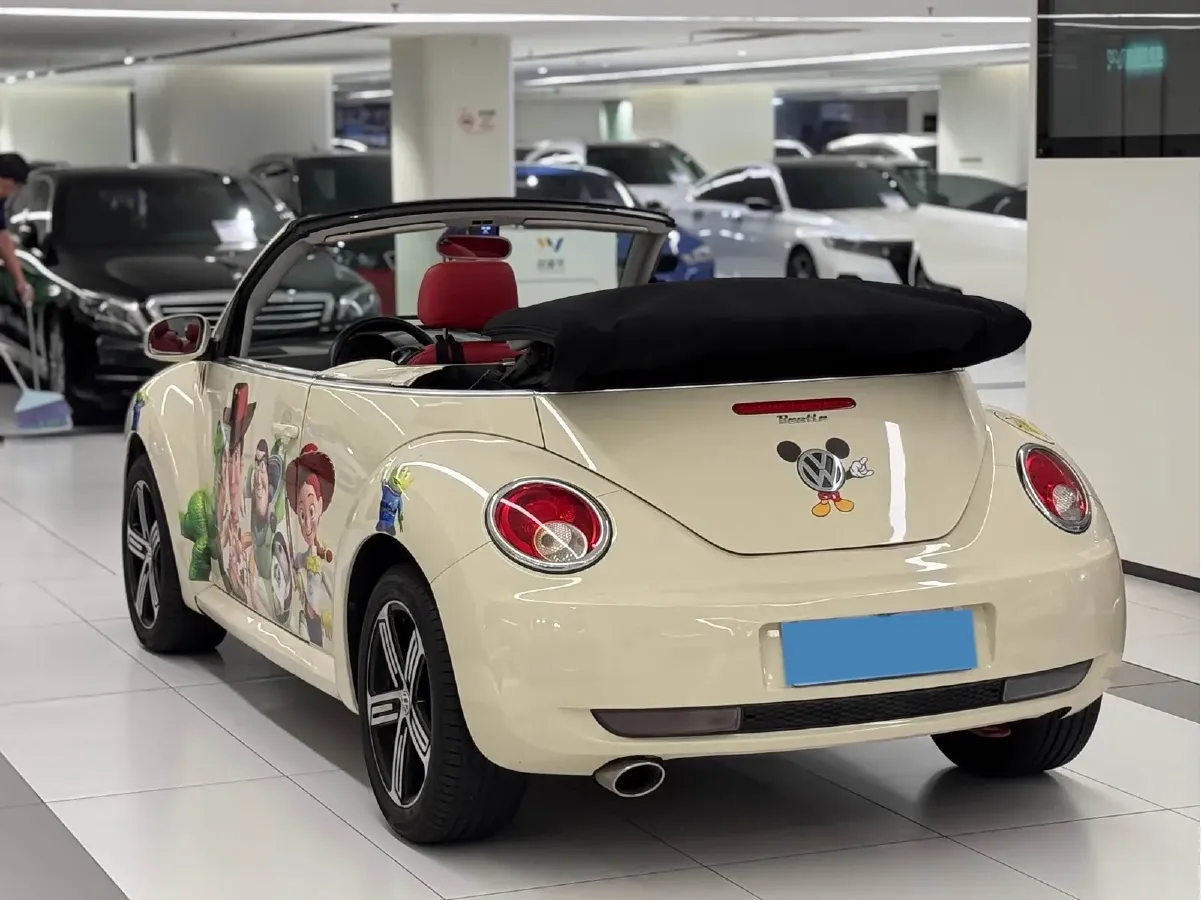 2009 Volkswagen Beetle 2.0L 115HP L4 6AT,autocango,china used car exporter,china ev exporter,chinese used car exporter,chinese used ev exporter