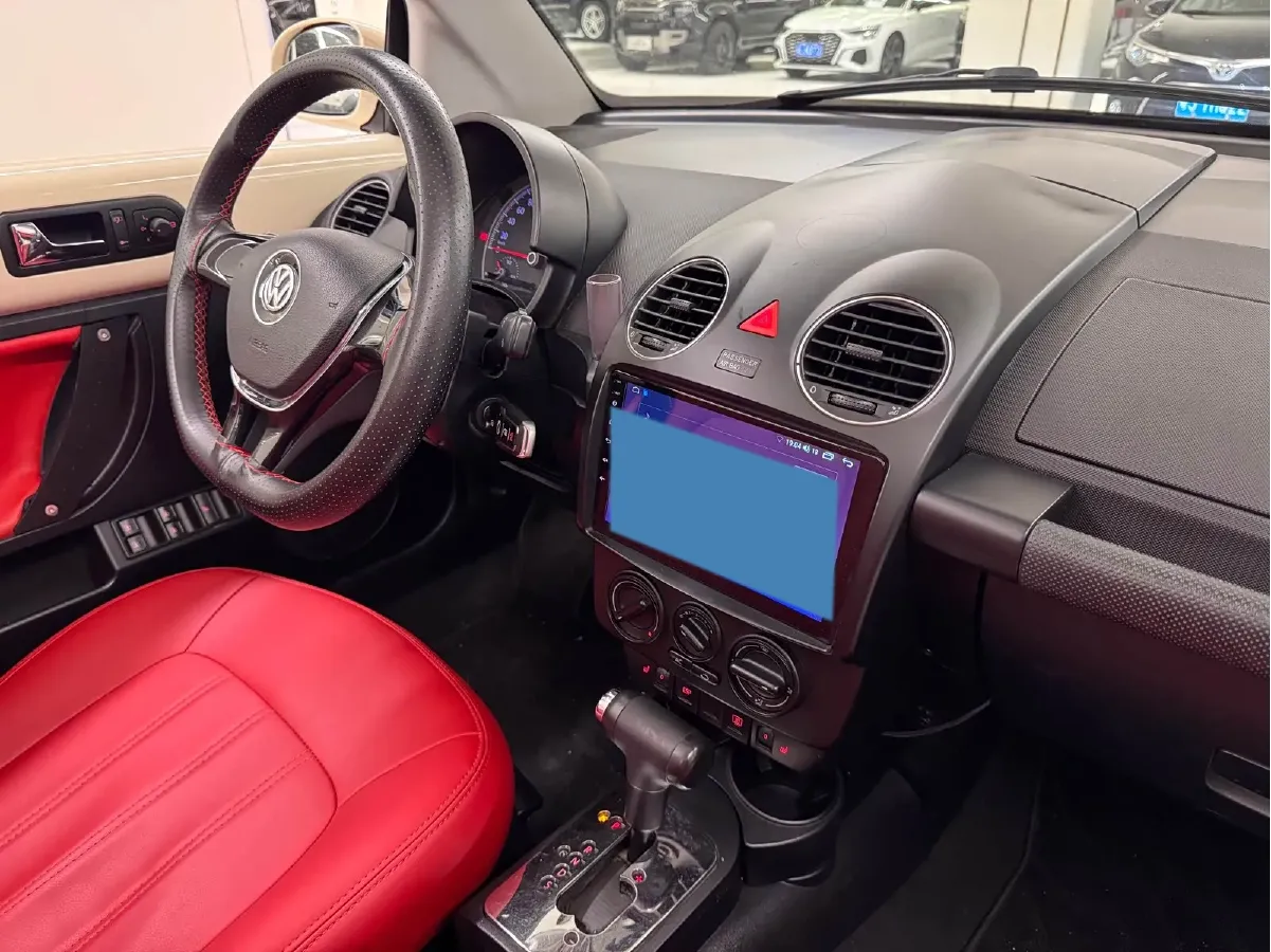 2009 Volkswagen Beetle 2.0L 115HP L4 6AT,autocango,china used car exporter,china ev exporter,chinese used car exporter,chinese used ev exporter