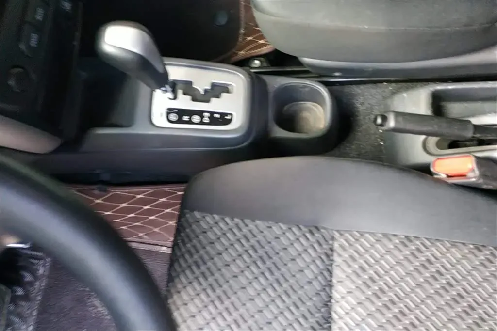 2015 Suzuki Jimny 1.3L 85HP L4 4AT,autocango,china used car exporter,china ev exporter,chinese used car exporter,chinese used ev exporter