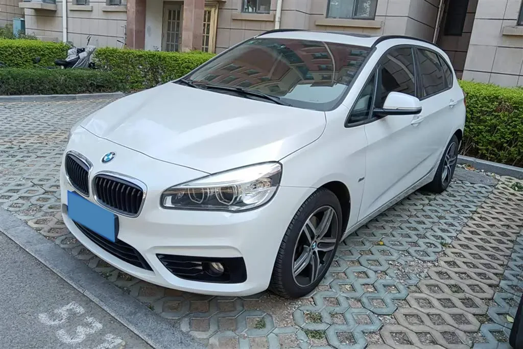 2016 BMW 2 Series Wagon 1.5T 136HP L3 6AT,autocango,china used car exporter,china ev exporter,chinese used car exporter,chinese used ev exporter