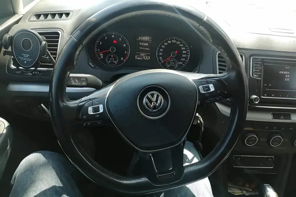 2016 Volkswagen Sharan 2.0T 220HP L4 6DCT,autocango,china used car exporter,china ev exporter,chinese used car exporter,chinese used ev exporter