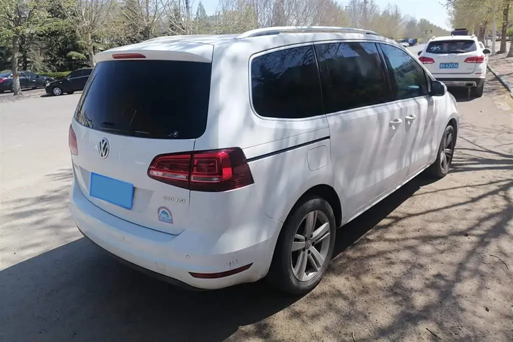 2016 Volkswagen Sharan 2.0T 220HP L4 6DCT,autocango,china used car exporter,china ev exporter,chinese used car exporter,chinese used ev exporter