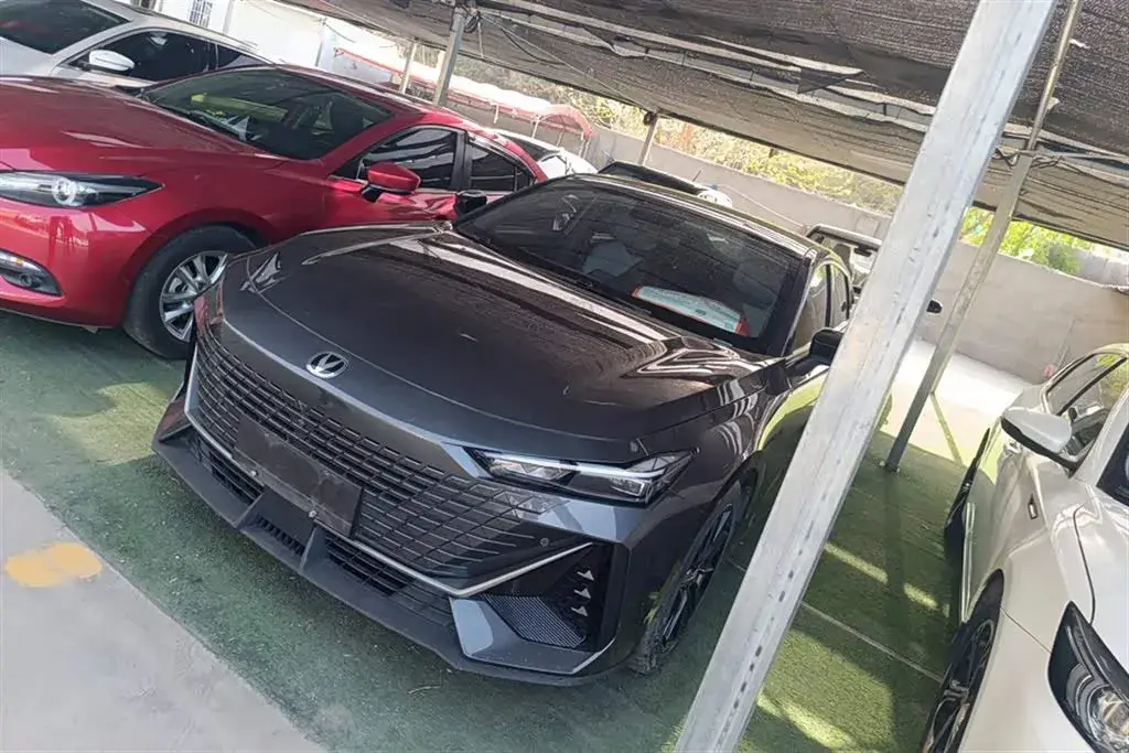 2022 ChangAn UNI-V 1.5T 188HP L4 7DCT