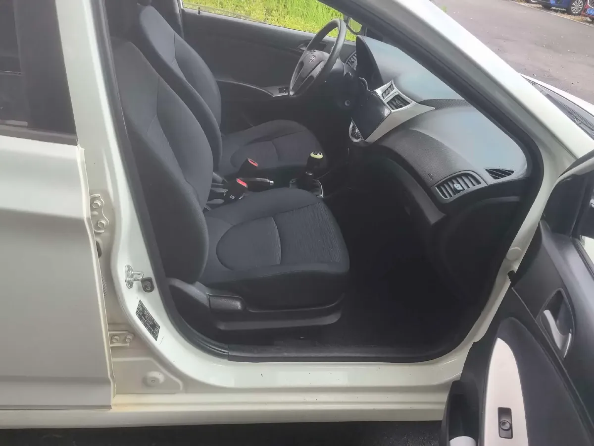 2014 Hyundai RuiYi 1.4L 107HP L4 5MT,autocango,china used car exporter,china ev exporter,chinese used car exporter,chinese used ev exporter