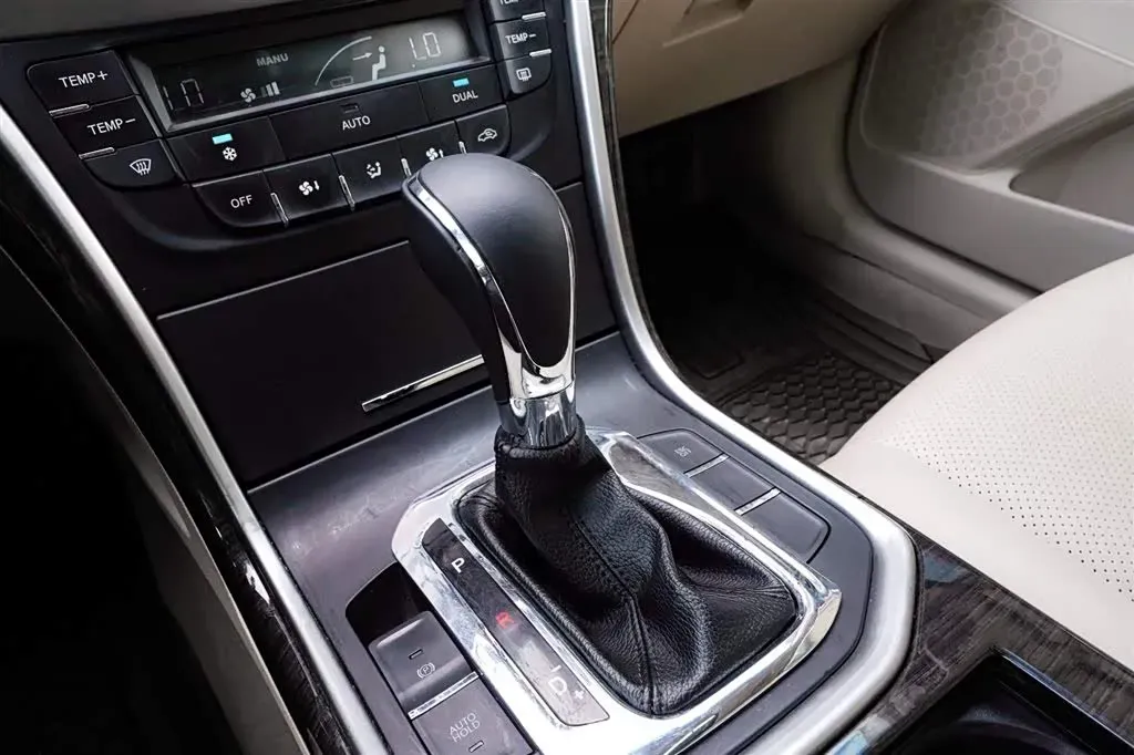 2014 ChangAn Raeton 1.8T 177HP L4 6AT,autocango,china used car exporter,china ev exporter,chinese used car exporter,chinese used ev exporter