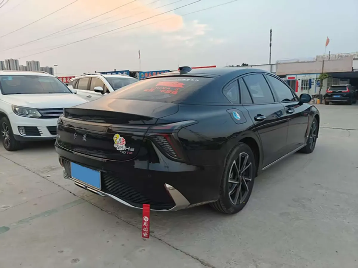 2024 HongQi H6 2.0T 224HP L4 8AT,autocango,china used car exporter,china ev exporter,chinese used car exporter,chinese used ev exporter