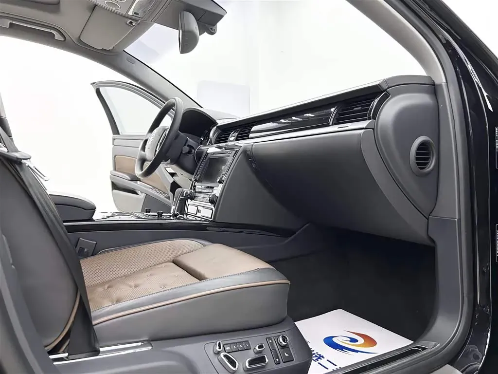 2015 Volkswagen Pheaton 3.0L 250HP V6 6AT,autocango,china used car exporter,china ev exporter,chinese used car exporter,chinese used ev exporter