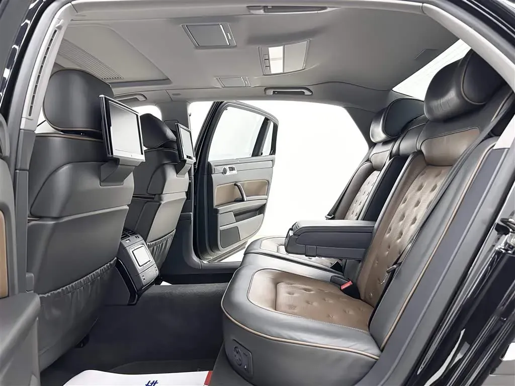 2015 Volkswagen Pheaton 3.0L 250HP V6 6AT,autocango,china used car exporter,china ev exporter,chinese used car exporter,chinese used ev exporter