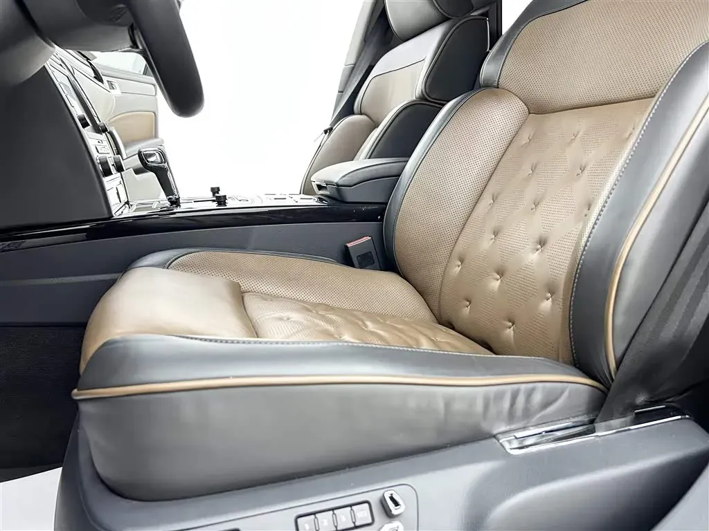 2015 Volkswagen Pheaton 3.0L 250HP V6 6AT,autocango,china used car exporter,china ev exporter,chinese used car exporter,chinese used ev exporter