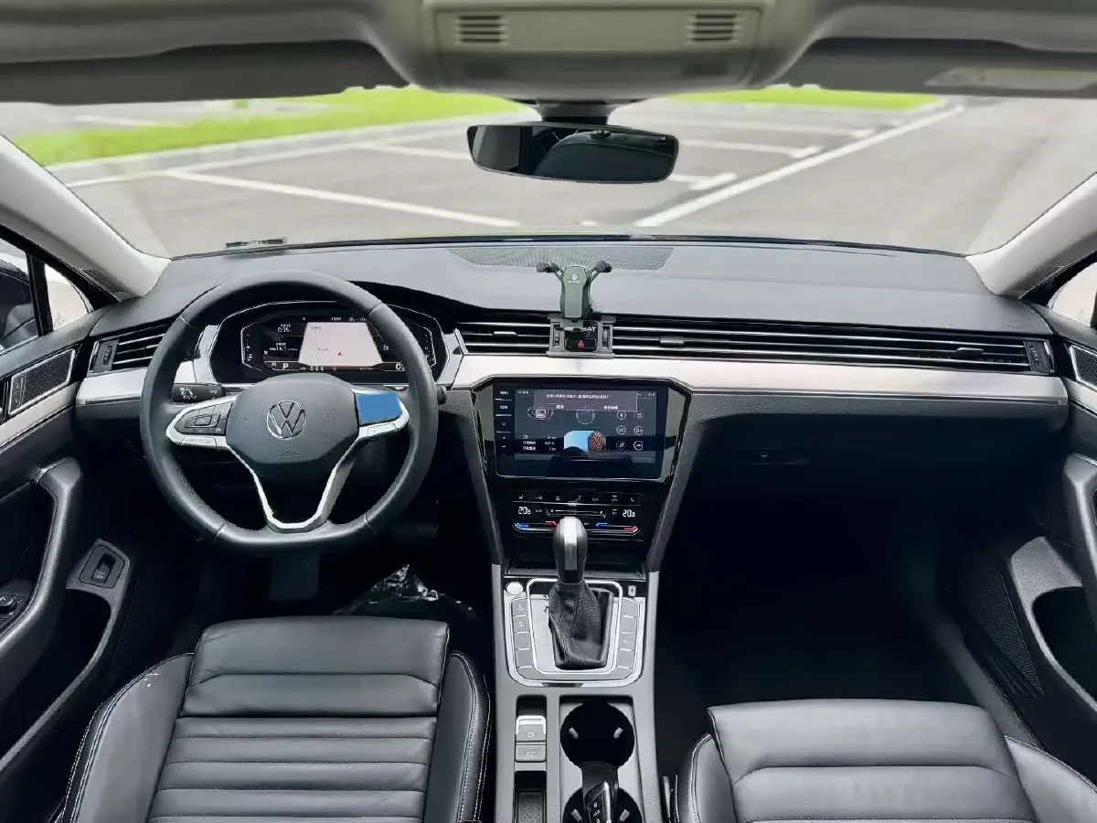 2021 Volkswagen Alltrack 2.0T 190HP L4 7DCT,autocango,china used car exporter,china ev exporter,chinese used car exporter,chinese used ev exporter