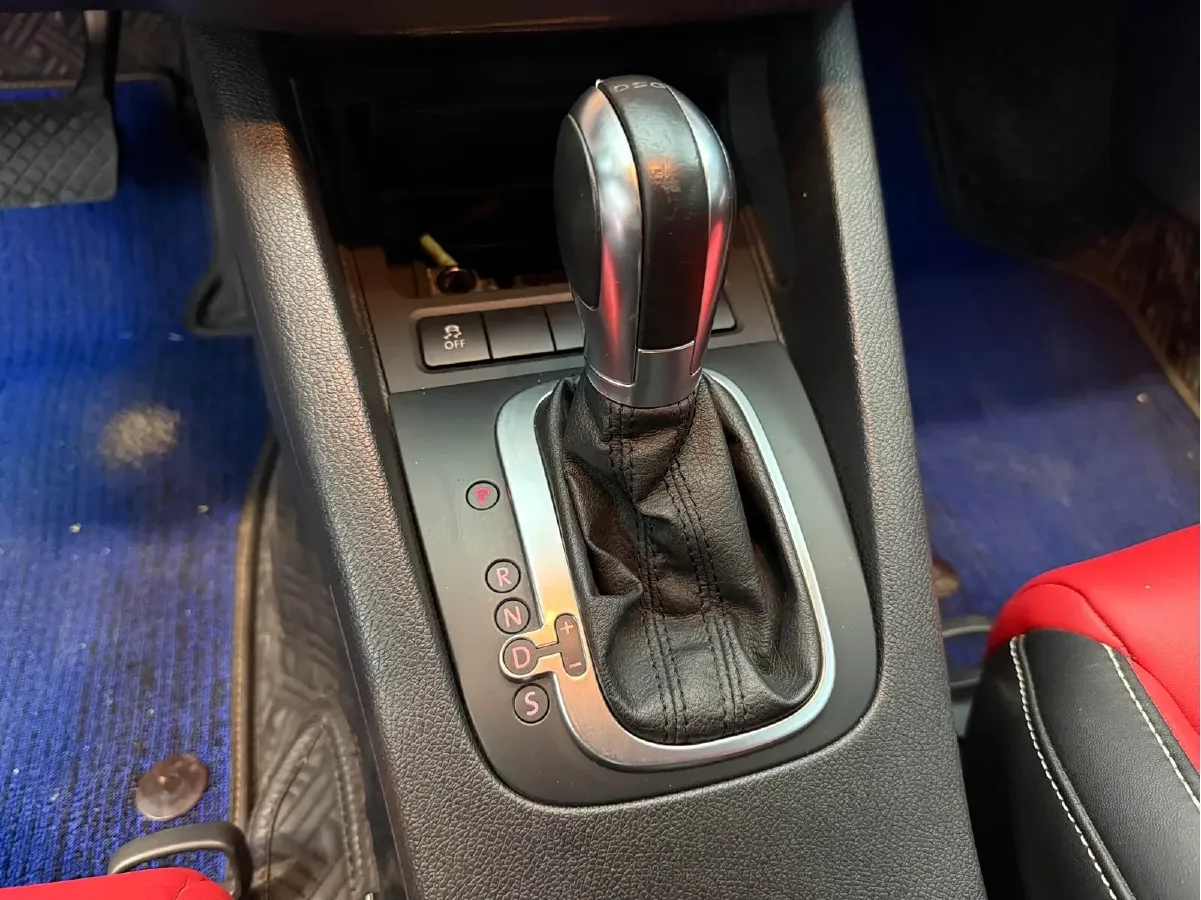 2015 Volkswagen Scirocco 1.4T 122HP L4 7DCT,autocango,china used car exporter,china ev exporter,chinese used car exporter,chinese used ev exporter