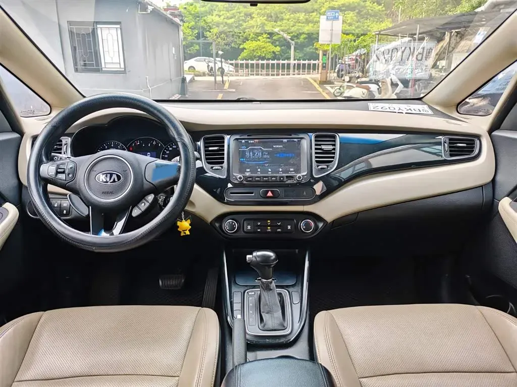 2013 Kia Carens 2.0L 152HP L4 6AT,autocango,china used car exporter,china ev exporter,chinese used car exporter,chinese used ev exporter