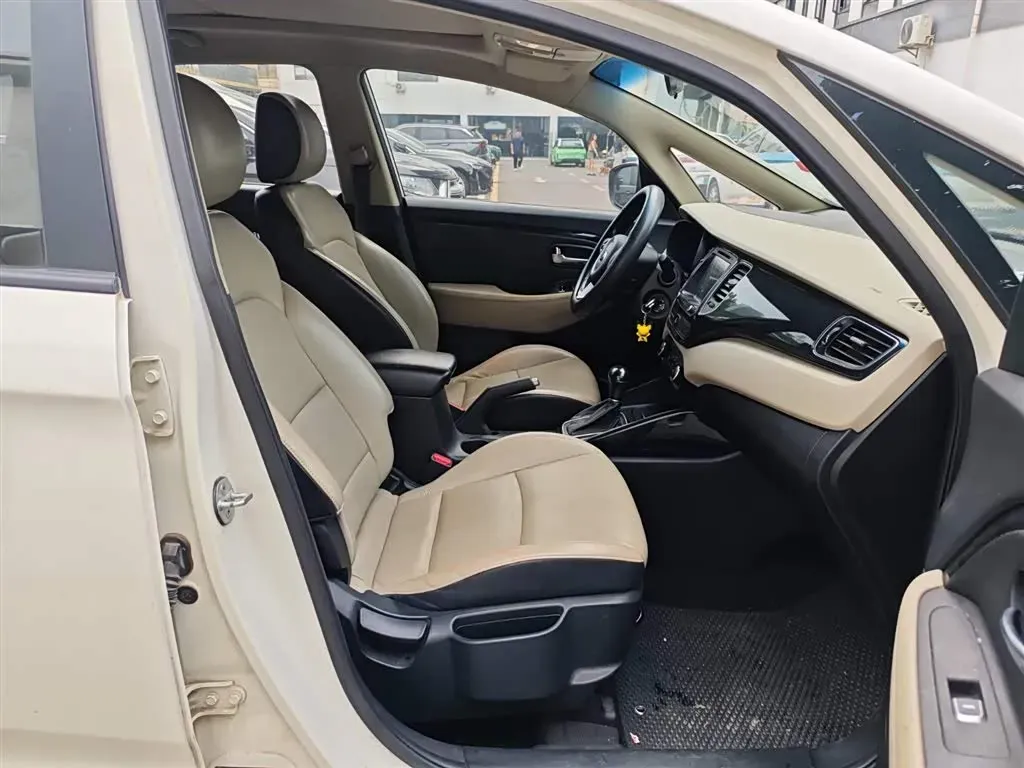2013 Kia Carens 2.0L 152HP L4 6AT,autocango,china used car exporter,china ev exporter,chinese used car exporter,chinese used ev exporter