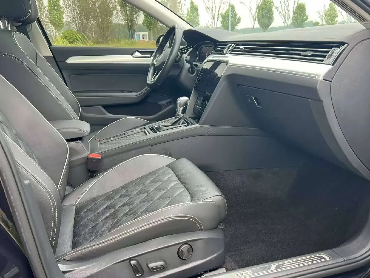 2022 Volkswagen Magotan GTE 1.4T 150HP L4 6DCT PHEV 13KWH,autocango,china used car exporter,china ev exporter,chinese used car exporter,chinese used ev exporter