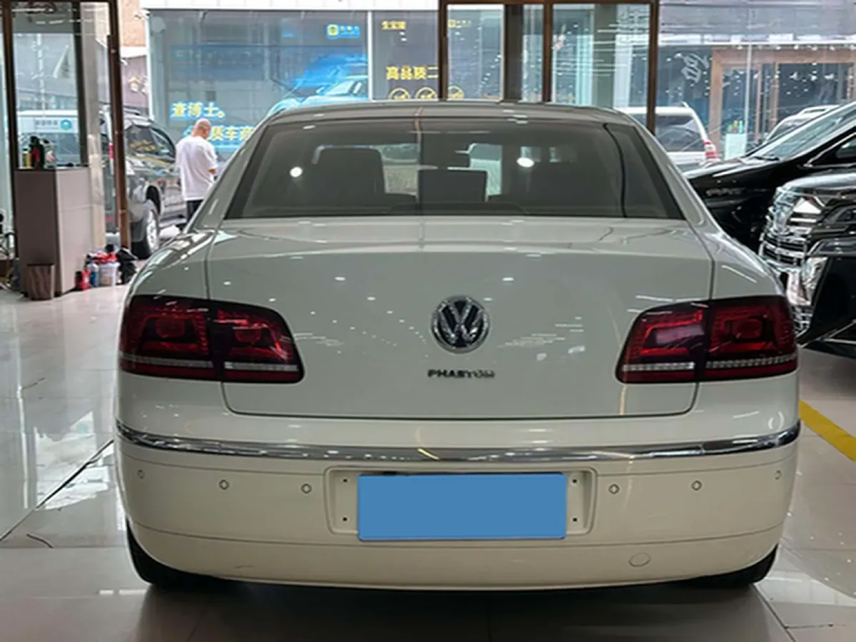 2015 Volkswagen Pheaton 3.0L 250HP V6 6AT,autocango,china used car exporter,china ev exporter,chinese used car exporter,chinese used ev exporter