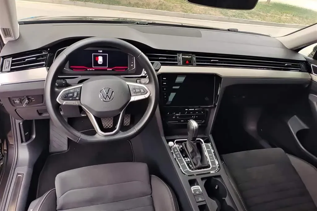 2021 Volkswagen Alltrack 2.0T 190HP L4 7DCT,autocango,china used car exporter,china ev exporter,chinese used car exporter,chinese used ev exporter