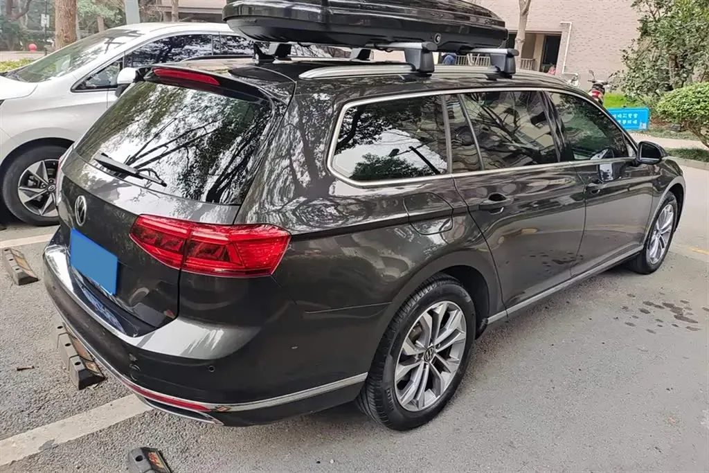 2021 Volkswagen Alltrack 2.0T 190HP L4 7DCT,autocango,china used car exporter,china ev exporter,chinese used car exporter,chinese used ev exporter