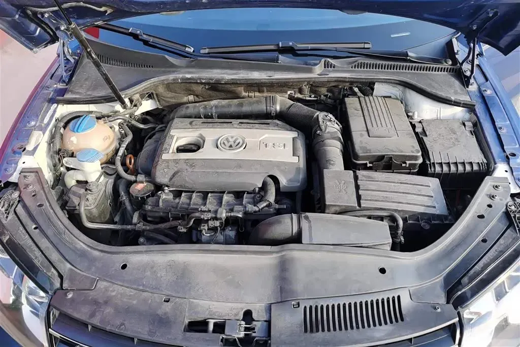 2011 Volkswagen Eos 2.0T 211HP L4 6DCT,autocango,china used car exporter,china ev exporter,chinese used car exporter,chinese used ev exporter