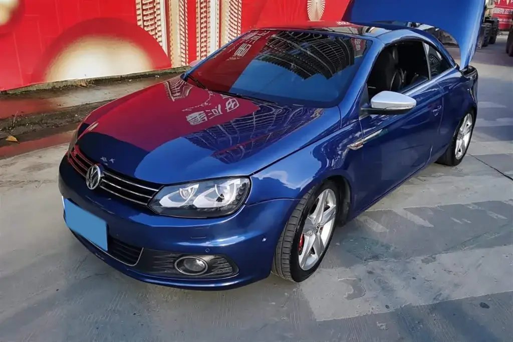 2011 Volkswagen Eos 2.0T 211HP L4 6DCT