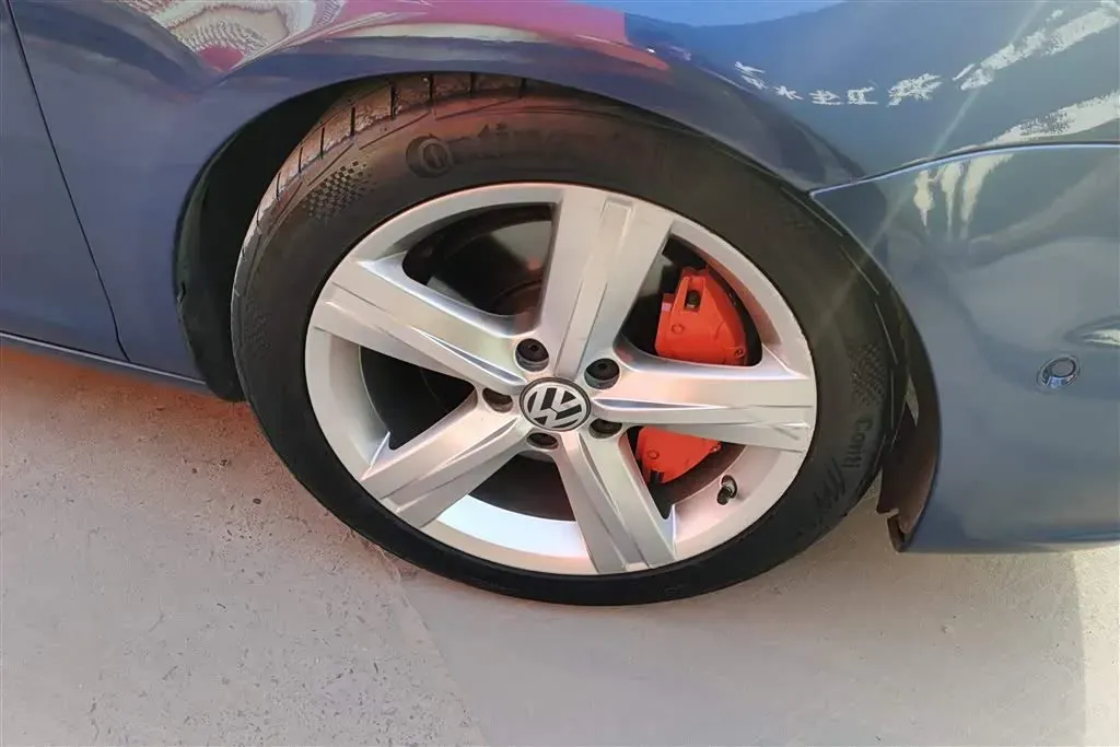 2011 Volkswagen Eos 2.0T 211HP L4 6DCT,autocango,china used car exporter,china ev exporter,chinese used car exporter,chinese used ev exporter