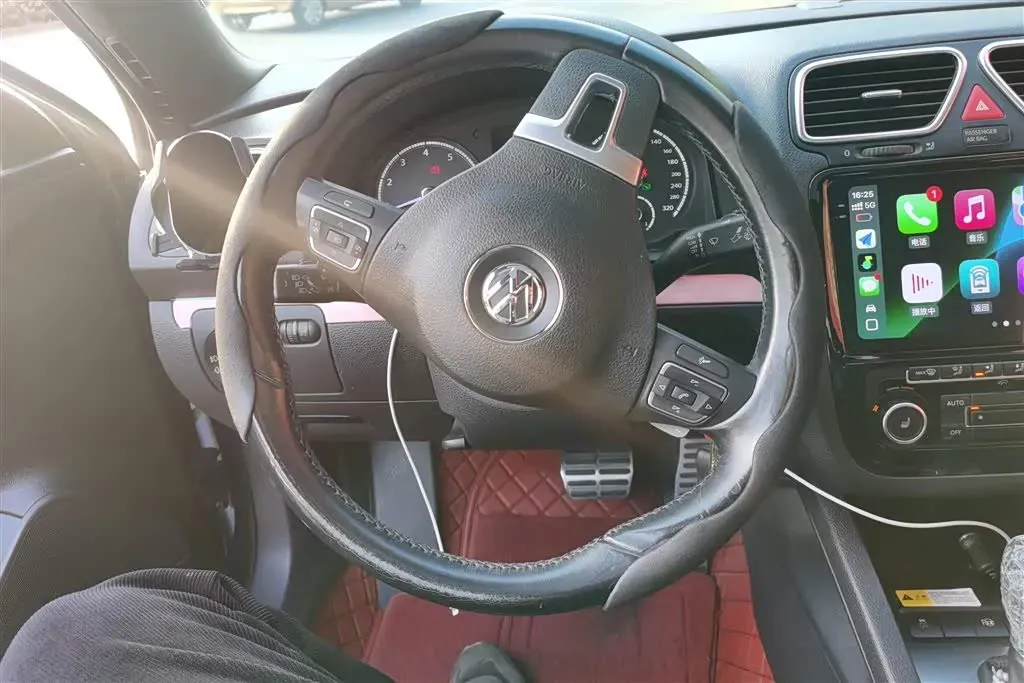 2011 Volkswagen Eos 2.0T 211HP L4 6DCT,autocango,china used car exporter,china ev exporter,chinese used car exporter,chinese used ev exporter